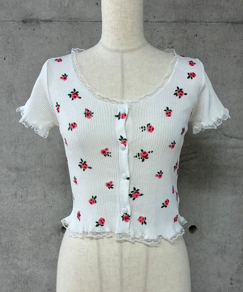 GLAMOROUS JANE(グラマラスジェーン)の「フラワープリントクロップド丈半袖トップス(Tシャツ/カットソー・レディース・ホワイト/ブラック・FREE)」の15枚目の写真
