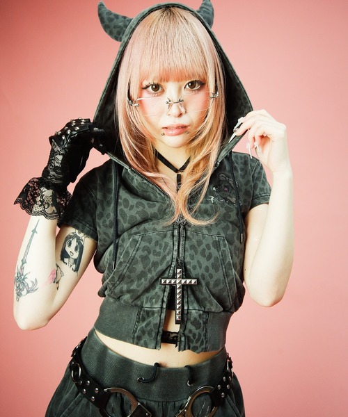 GALFY(ガルフィー)の「【GALFY/ガルフィー】病みギャルデビルパーカー(パーカー・レディース・ブラック系その他/ホワイト/スミクロ・FREE)」の19枚目の写真