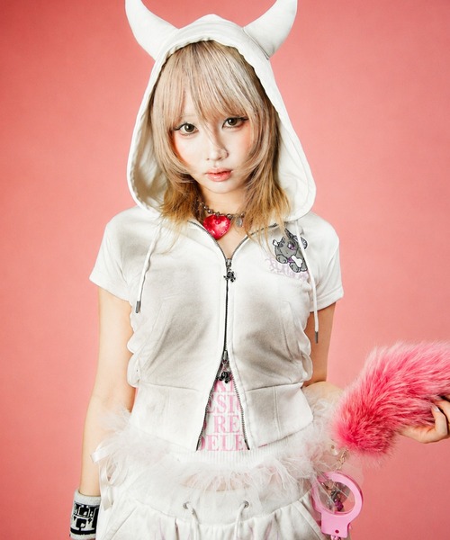 GALFY(ガルフィー)の「【GALFY/ガルフィー】病みギャルデビルパーカー(パーカー・レディース・ブラック系その他/ホワイト/スミクロ・FREE)」の15枚目の写真