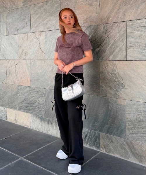 SMILE LAND(スマイルランド)の「【maryさんコラボ】ケミカルウオッシュロゴパッチTシャツ<大きいサイズ有>(Tシャツ/カットソー・レディース・インディゴブルー/ブラウン・3L/LL/L/M)」の14枚目の写真