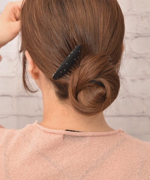 Mayree(メイリー)の「【float】ドッド柄 ヘアコーム(その他ヘアアクセサリー・レディース・グレイッシュブルー/ベビーピンク/ホワイト/ブラック・FREE)」の8枚目の写真
