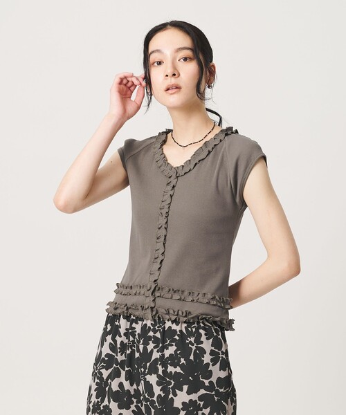 BEAUTY&YOUTH UNITED ARROWS(ビューティーアンドユースユナイテッドアローズ)の「コットン リブ フリル キャップスリーブ カットソー(Tシャツ/カットソー・レディース・ホワイト/ネイビー/モカ・FREE)」の4枚目の写真
