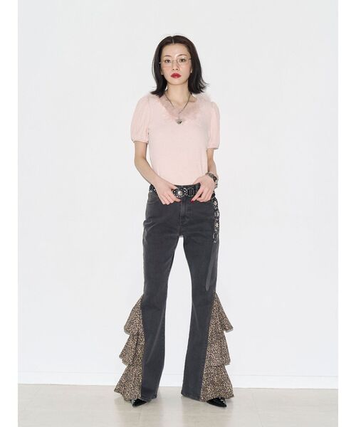 jouetie(ジュエティ)の「パターンフリルドッキングフレアデニム(デニムパンツ・レディース・ブルー/ブラック・SMALL/MEDIUM)」の15枚目の写真