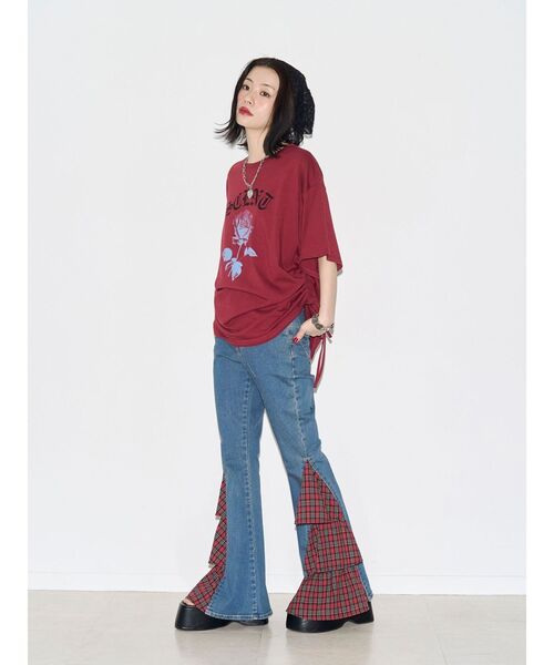 jouetie(ジュエティ)の「パターンフリルドッキングフレアデニム(デニムパンツ・レディース・ブルー/ブラック・SMALL/MEDIUM)」の21枚目の写真