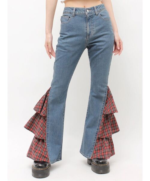 jouetie(ジュエティ)の「パターンフリルドッキングフレアデニム(デニムパンツ・レディース・ブルー/ブラック・SMALL/MEDIUM)」の16枚目の写真