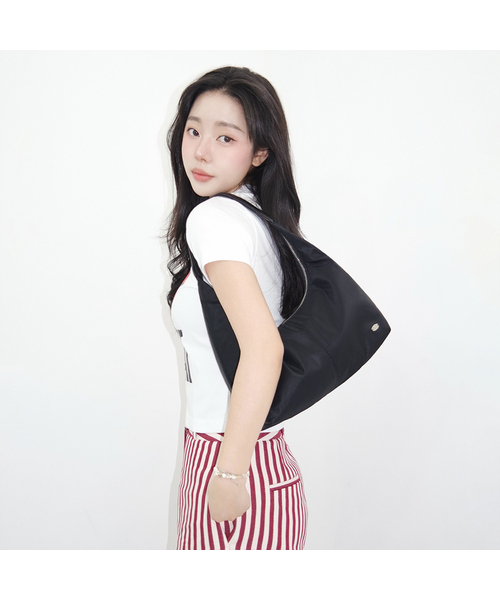 MCLANEE(マックラニー)の「ポコナイロンショルダーバッグ(ショルダーバッグ・レディース・ブラック・ONE SIZE)」の1枚目の写真
