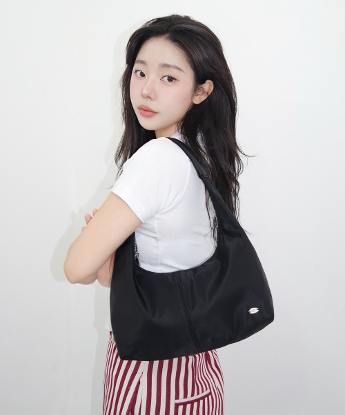MCLANEE(マックラニー)の「ポコナイロンショルダーバッグ(ショルダーバッグ・レディース・ブラック・ONE SIZE)」の2枚目の写真