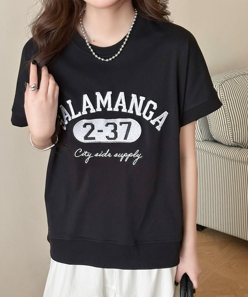 DAY CLOSET(デイ クローゼット)の「半袖 英字 刺繍 カレッジロゴ Tシャツ レディース(Tシャツ/カットソー・レディース・ブラック/ダークグレー・L/M)」の6枚目の写真