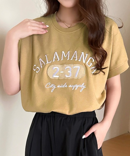DAY CLOSET(デイ クローゼット)の「半袖 英字 刺繍 カレッジロゴ Tシャツ レディース(Tシャツ/カットソー・レディース・ブラック/ダークグレー・L/M)」の21枚目の写真