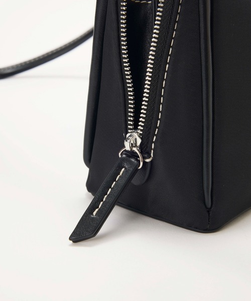 EFOLE（エフォル）の「Nylon conbi mini bag/ ナイロンコンビミニバッグ（ショルダーバッグ・レディース・ブラック/ベージュ・FREE）」の6枚目の写真