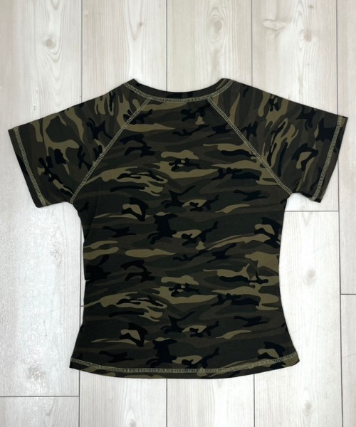 NANEA（ナネア）の「カモフラ柄 ゴールドロゴ ちびTシャツ（Tシャツ/カットソー・レディース・カモフラージュ・MEDIUM/SMALL/X-LARGE/LARGE）」の10枚目の写真