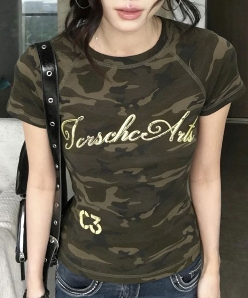 NANEA（ナネア）の「カモフラ柄 ゴールドロゴ ちびTシャツ（Tシャツ/カットソー・レディース・カモフラージュ・MEDIUM/SMALL/X-LARGE/LARGE）」の7枚目の写真