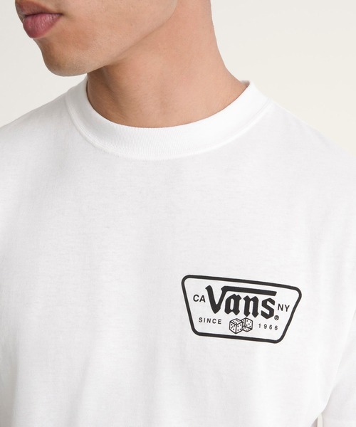 VANS(バンズ)の「ニューパッチ Tシャツ / Knu Patch SS Tee White VN000WU8WHT1(Tシャツ/カットソー・メンズ・ホワイト・LARGE/MEDIUM/X-LARGE/XX-LARGE/SMALL)」の2枚目の写真