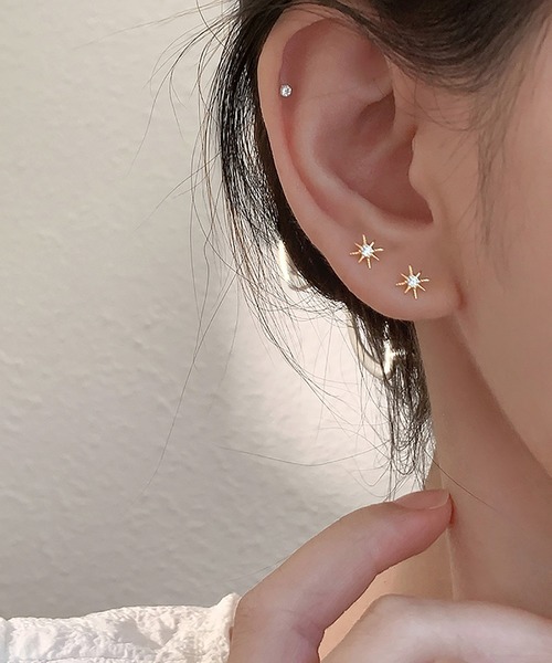 LA VORAGINE(ラ ヴォラジネ)の「小ぶり 星芒スターピアス キュービックジルコニア(ピアス(両耳用)・レディース・GOLD/Silver・FREE)」の3枚目の写真