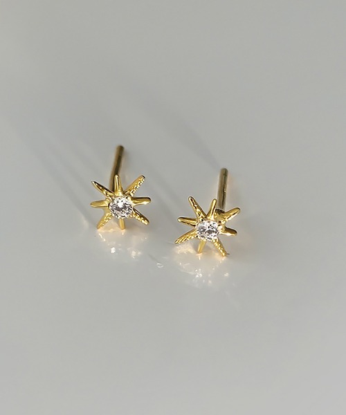 LA VORAGINE(ラ ヴォラジネ)の「小ぶり 星芒スターピアス キュービックジルコニア(ピアス(両耳用)・レディース・GOLD/Silver・FREE)」の8枚目の写真
