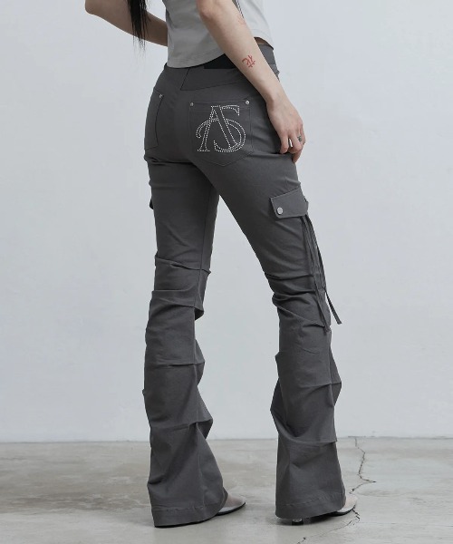 as you are（アズユーアー）の「◇ASYOUARE◇ブランド直輸入正規品/サイドタックブーツカットパンツ SIDE TUCK BOOT-CUT PANTS（カーゴパンツ・レディース・チャコール/ブラック・S/M）」の18枚目の写真