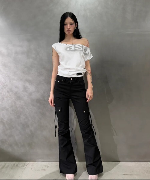 as you are（アズユーアー）の「◇ASYOUARE◇ブランド直輸入正規品/サイドタックブーツカットパンツ SIDE TUCK BOOT-CUT PANTS（カーゴパンツ・レディース・チャコール/ブラック・S/M）」の11枚目の写真