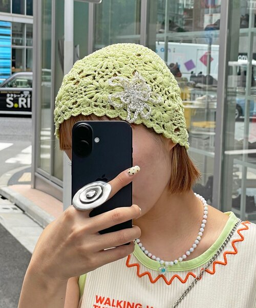 HELLO.SANFRANCISCO(ハローサンフランシスコ)の「【HELLO.SANFRANCISCO/ハローサンフランシスコ】フラワービーズネックレス(ネックレス・レディース・ホワイト/グリーン・ONE SIZE)」の4枚目の写真