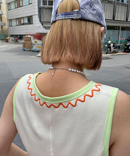 HELLO.SANFRANCISCO(ハローサンフランシスコ)の「【HELLO.SANFRANCISCO/ハローサンフランシスコ】フラワービーズネックレス(ネックレス・レディース・ホワイト/グリーン・ONE SIZE)」の5枚目の写真