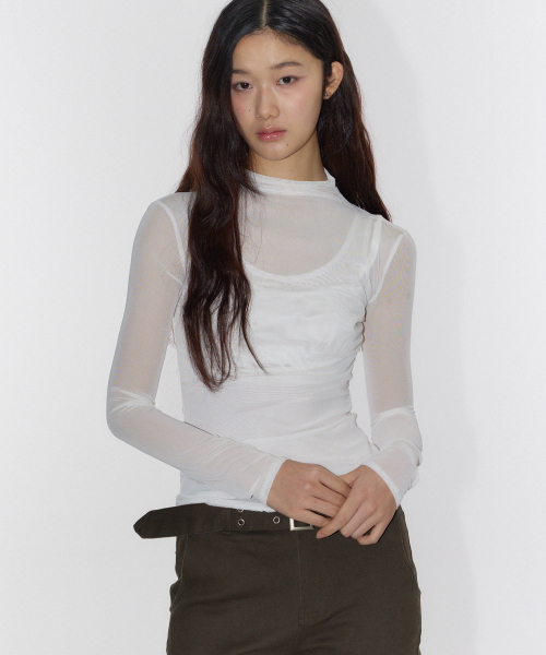 PLACE STUDIO(プレイススタジオ)の「シースルーメッシュシャーリングバックスリットノースリーブレイヤードロングスリーブハイネックTシャツ_2COLOR(Tシャツ/カットソー・レディース・ホワイト/ブラック・FREE)」の5枚目の写真