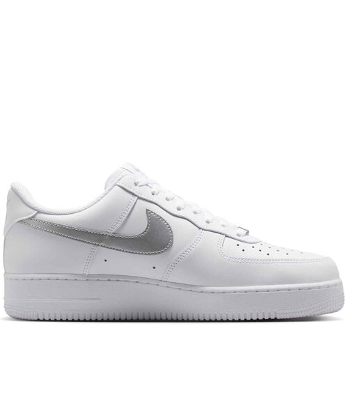 NIKE(ナイキ)の「ナイキ エア フォース 1 '07 メンズシューズ / Nike Air Force 1 '07 Men's Shoes FJ4146-134 White(スニーカー・メンズ・ホワイト・27.5/26.5/28.5/24/27/26/30/29.5/29/28/25.5/25/24.5)」の5枚目の写真