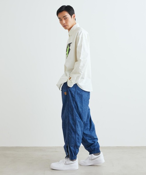 NIKE(ナイキ)の「ナイキ エア フォース 1 '07 メンズシューズ / Nike Air Force 1 '07 Men's Shoes FJ4146-134 White(スニーカー・メンズ・ホワイト・27.5/26.5/28.5/24/27/26/30/29.5/29/28/25.5/25/24.5)」の2枚目の写真