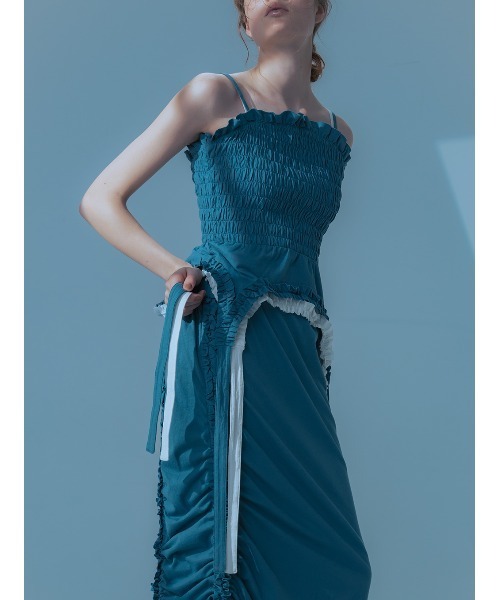 ELCHELE(エルチェレ)の「FRILL CUT CAMI(Tシャツ/カットソー・レディース・ブルー/オフホワイト/スミクロ・FREE)」の15枚目の写真