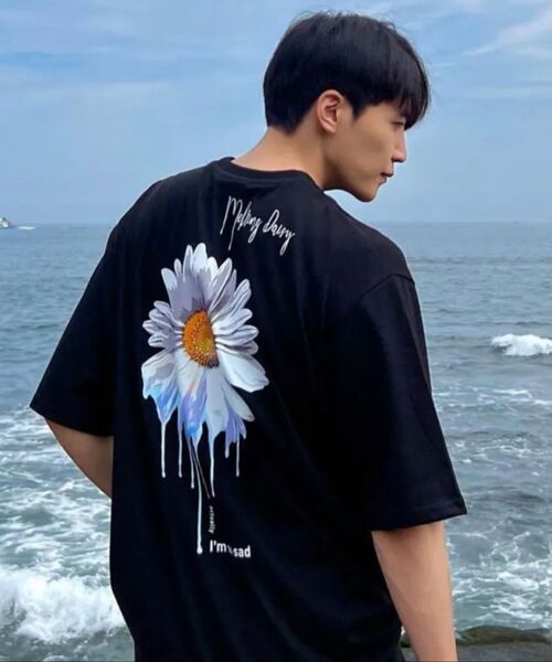 BEOM(ボム)の「メルティングデイジー オーバーサイズTシャツ ブラック(Tシャツ/カットソー・メンズ・その他・1/2)」の13枚目の写真
