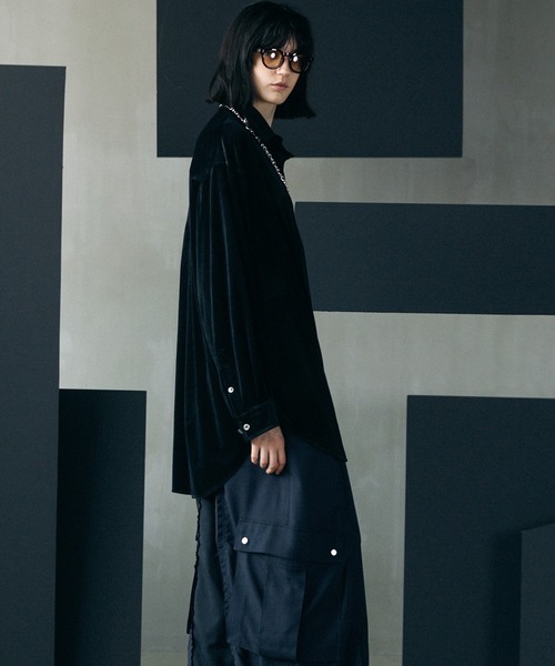MAISON SPECIAL(メゾンスペシャル)の「《UNISEX》Glossy Velour Prime-Over Long Sleeve Shirt Coat/グロッシーベロアプライムオーバーシャツコート【MAISON SPECIAL/メゾンスペシャル】(シャツ/ブラウス・メンズ・ピンク/グレイッシュベージュ/ブラック/ネイビー・0/2/1)」の17枚目の写真