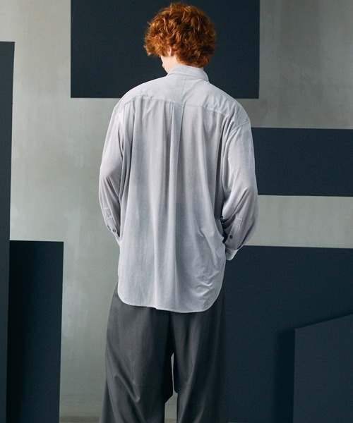 MAISON SPECIAL(メゾンスペシャル)の「《UNISEX》Glossy Velour Prime-Over Long Sleeve Shirt Coat/グロッシーベロアプライムオーバーシャツコート【MAISON SPECIAL/メゾンスペシャル】(シャツ/ブラウス・メンズ・ピンク/グレイッシュベージュ/ブラック/ネイビー・0/2/1)」の21枚目の写真