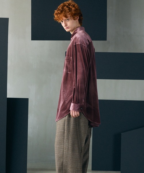 MAISON SPECIAL(メゾンスペシャル)の「《UNISEX》Glossy Velour Prime-Over Long Sleeve Shirt Coat/グロッシーベロアプライムオーバーシャツコート【MAISON SPECIAL/メゾンスペシャル】(シャツ/ブラウス・メンズ・ピンク/グレイッシュベージュ/ブラック/ネイビー・0/2/1)」の12枚目の写真