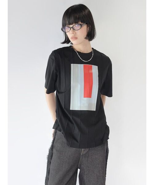 :ETHROF(イーサオブ)の「ART PRINT PINTUCK T-SHIRT(Tシャツ/カットソー・レディース・オフホワイト/ブラック・FREE)」の3枚目の写真