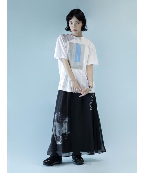 :ETHROF(イーサオブ)の「ART PRINT PINTUCK T-SHIRT(Tシャツ/カットソー・レディース・オフホワイト/ブラック・FREE)」の12枚目の写真