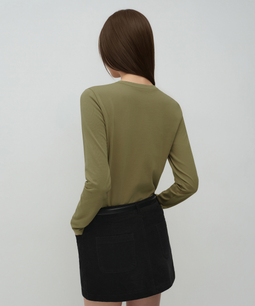 MUSINSA STANDARD WOMAN（ムシンサスタンダードウーマン）の「ウィメンズフレキシブルクルーネック長袖Tシャツ[セージ]（Tシャツ/カットソー・レディース・その他・LARGE/MEDIUM/SMALL/X-SMALL）」の3枚目の写真