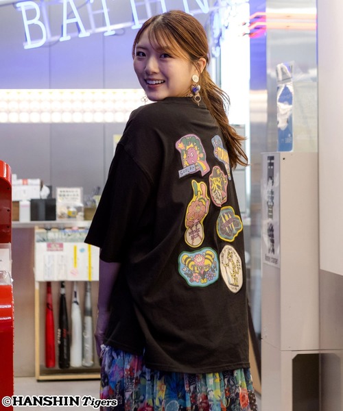 ScoLar(スカラー)の「462025:阪神タイガース×ScoLar アップリケ刺繍Tシャツ(Tシャツ/カットソー・レディース・オフホワイト/ブラック・L/M)」の19枚目の写真