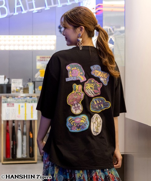ScoLar(スカラー)の「462025:阪神タイガース×ScoLar アップリケ刺繍Tシャツ(Tシャツ/カットソー・レディース・オフホワイト/ブラック・L/M)」の16枚目の写真