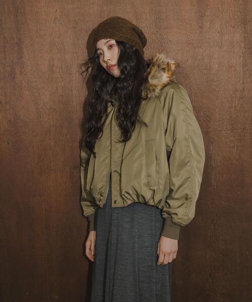 TICCA（ティッカ）の「『別注』TICCA×URBAN RESEARCH　ショートN2Bジャケット（ダウンジャケット/コート・レディース・カーキ/モカ・FREE）」の4枚目の写真