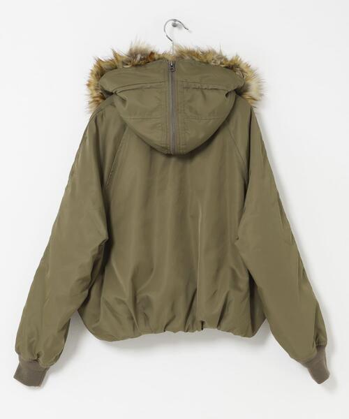 TICCA（ティッカ）の「『別注』TICCA×URBAN RESEARCH　ショートN2Bジャケット（ダウンジャケット/コート・レディース・カーキ/モカ・FREE）」の14枚目の写真