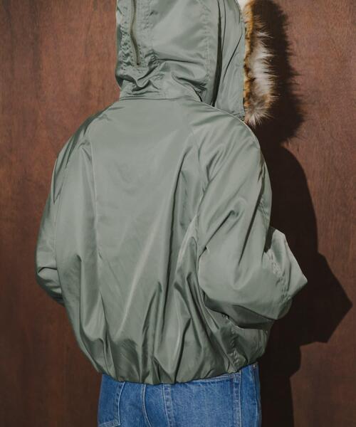 TICCA（ティッカ）の「『別注』TICCA×URBAN RESEARCH　ショートN2Bジャケット（ダウンジャケット/コート・レディース・カーキ/モカ・FREE）」の22枚目の写真