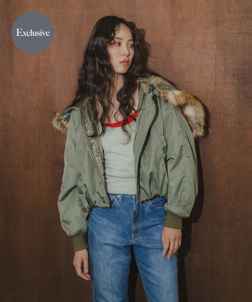TICCA(ティッカ)の「『別注』TICCA×URBAN RESEARCH ショートN2Bジャケット(ダウンジャケット/コート・レディース・カーキ/モカ・FREE)」の1枚目の写真