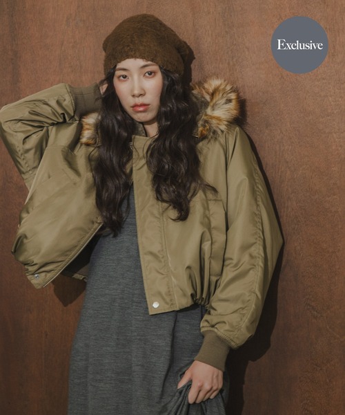 TICCA(ティッカ)の「『別注』TICCA×URBAN RESEARCH ショートN2Bジャケット(ダウンジャケット/コート・レディース・カーキ/モカ・FREE)」の2枚目の写真