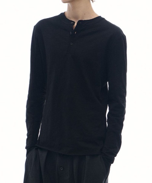 SHERU(シェル)の「肘ステッチプリント ヘンリーネック ロンT 長袖 ヴィンテージ加工(Tシャツ/カットソー・レディース・ホワイト/ブラック・M)」の15枚目の写真