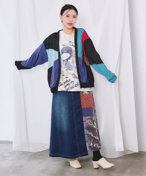 ScoLar(スカラー)の「163615:幾何学風 配色切替カーディガン(カーディガン/ボレロ・レディース・レッド/ブラック・M)」の3枚目の写真