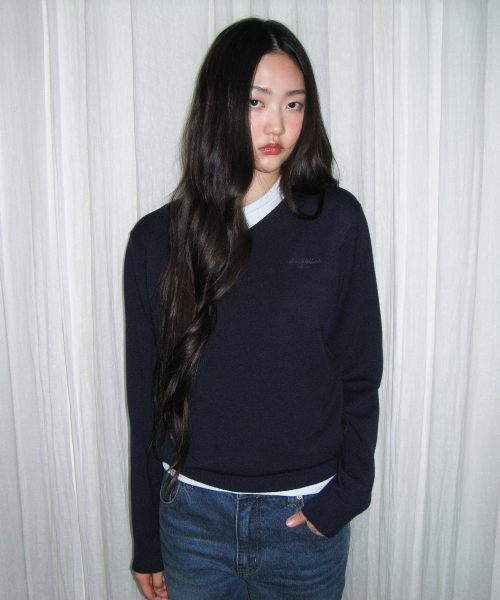 AMESWORLDWIDE（アメスワールドワイド）の「CLASSIC REGULAR V NECK KNIT NAVY（ニット/セーター・レディース・その他・FREE）」の2枚目の写真