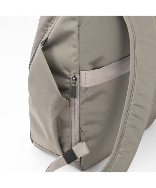 ACE GENE（エースジーン）の「【ace. GENE/エースジーン】 ルフィラ 超軽量 通勤リュック12L 480g（バックパック/リュック・レディース・ネイビー/グレイッシュベージュ/ベージュ系その他/ブラック・FREE）」の16枚目の写真