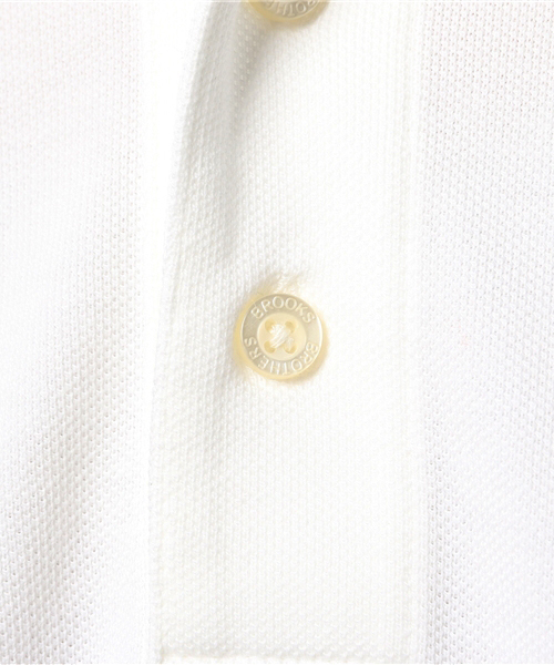 BROOKS BROTHERS（ブルックスブラザーズ）の「GF コットンピケ パフォーマンス ゴルフシャツ Slim Fit 【ZOZOTOWN限定展開 OUTLET】（ポロシャツ・メンズ・ホワイト・MEDIUM/SMALL）」の9枚目の写真