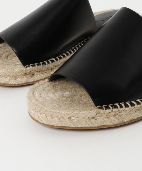 MOUSSY（マウジー）の「JUTE FLAT SANDALS（サンダル・レディース・ピンク/オフホワイト/イエロー/ブラック・MEDIUM/LARGE/SMALL）」の9枚目の写真