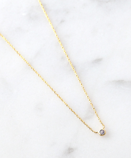 ANEMONE（アネモネ）の「ゴールドフレームの誕生石ネックレス（ネックレス・レディース・ワイン/パープル/ダークブルー/イエロー/ブルー/ピンク/ライトグリーン/グリーン/ライトブルー/クリア/ホワイト/レッド・FREE）」の5枚目の写真