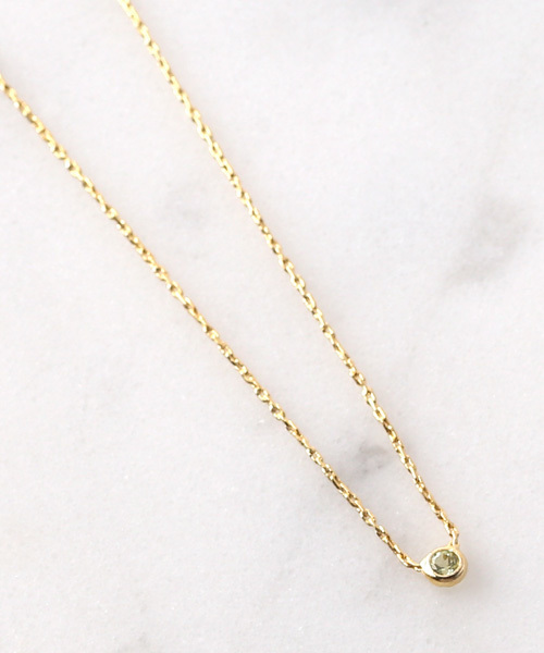 ANEMONE（アネモネ）の「ゴールドフレームの誕生石ネックレス（ネックレス・レディース・ワイン/パープル/ダークブルー/イエロー/ブルー/ピンク/ライトグリーン/グリーン/ライトブルー/クリア/ホワイト/レッド・FREE）」の4枚目の写真