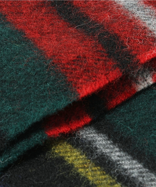 NANO universe（ナノユニバース）の「大判チェックストール（ストール/ショール・レディース・ベージュ/グリーン/ブラック/レッド・FREE）」の9枚目の写真